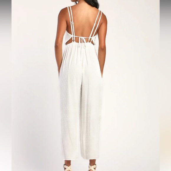 Lulus NWT White, Backless Jumpsuit, size Sm - Picture 2 of 5